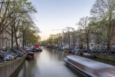 Canal Amsterdam