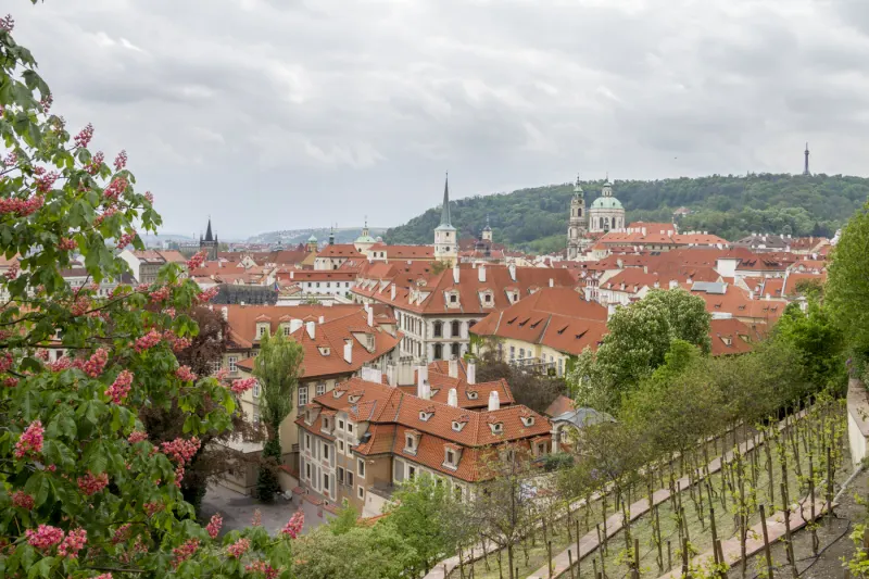 Toits de Prague depuis les jardins de Hradcany