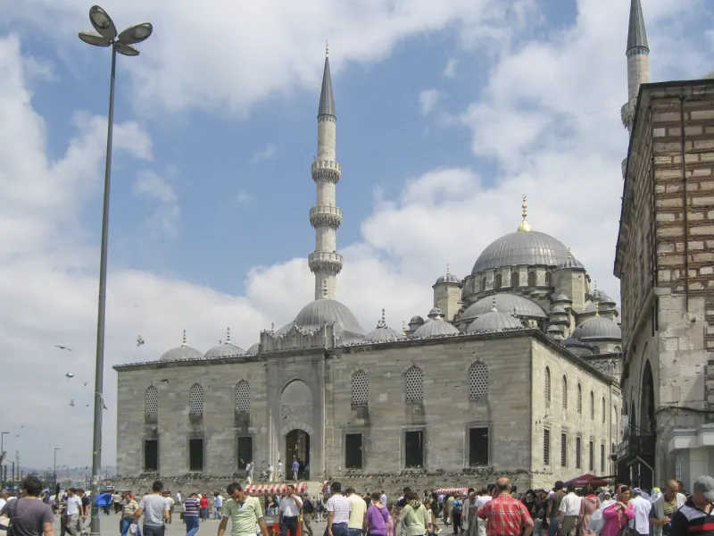 Mosquée neuve à Istanbul