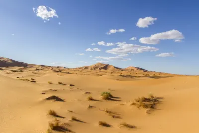 Aux confins des dunes du désert de Merzouga