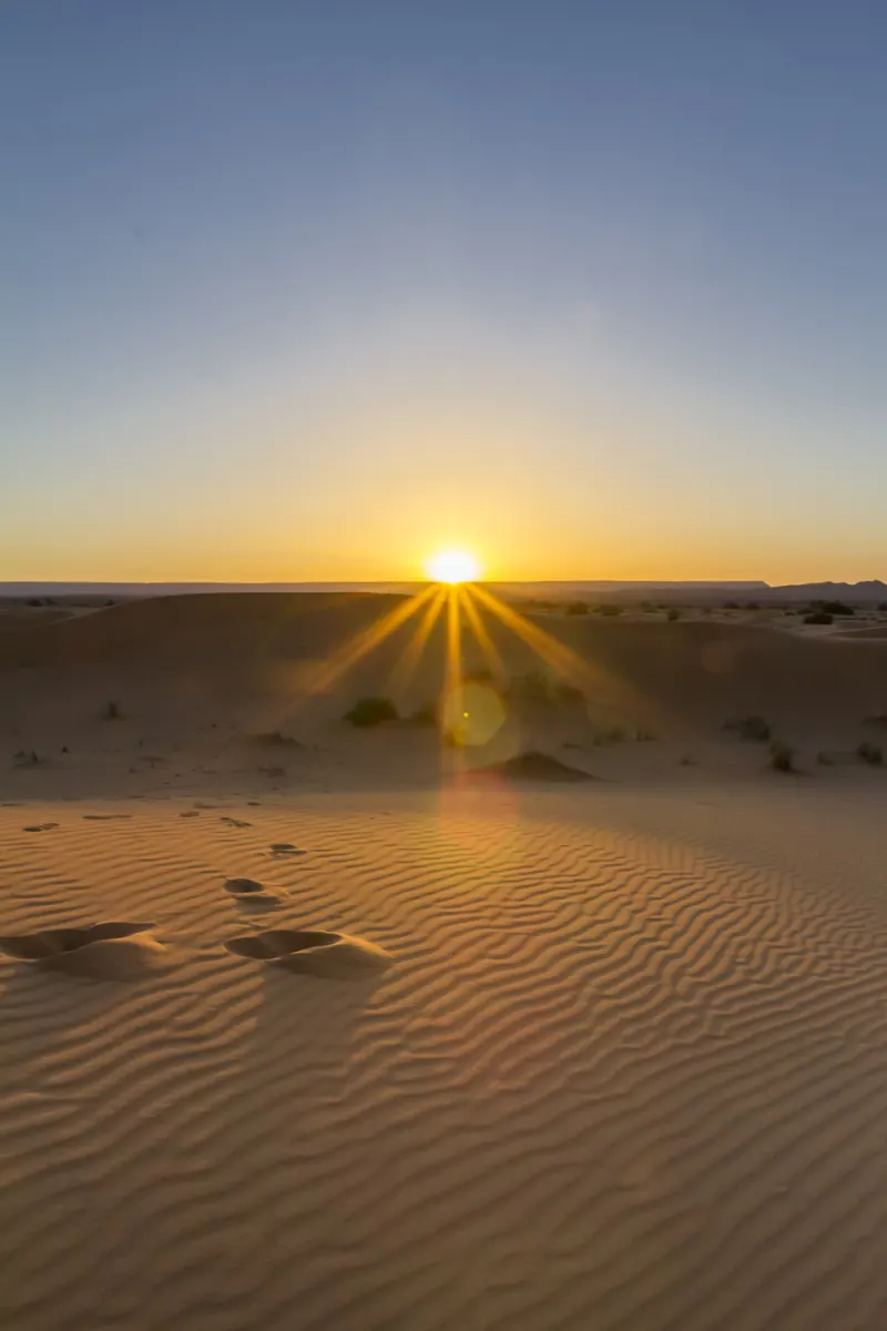 Lever du jour sur les dunes de Merzouga