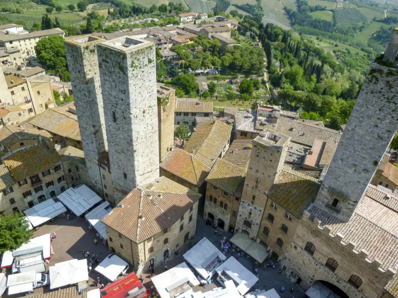 Vue sur San Gimignano depuis le haut d'une tour