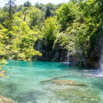 The amazing Plitvice National Park. #croatia #travel #waterfall #photography #croatiafulloflife #travelphotography #travelblogger…