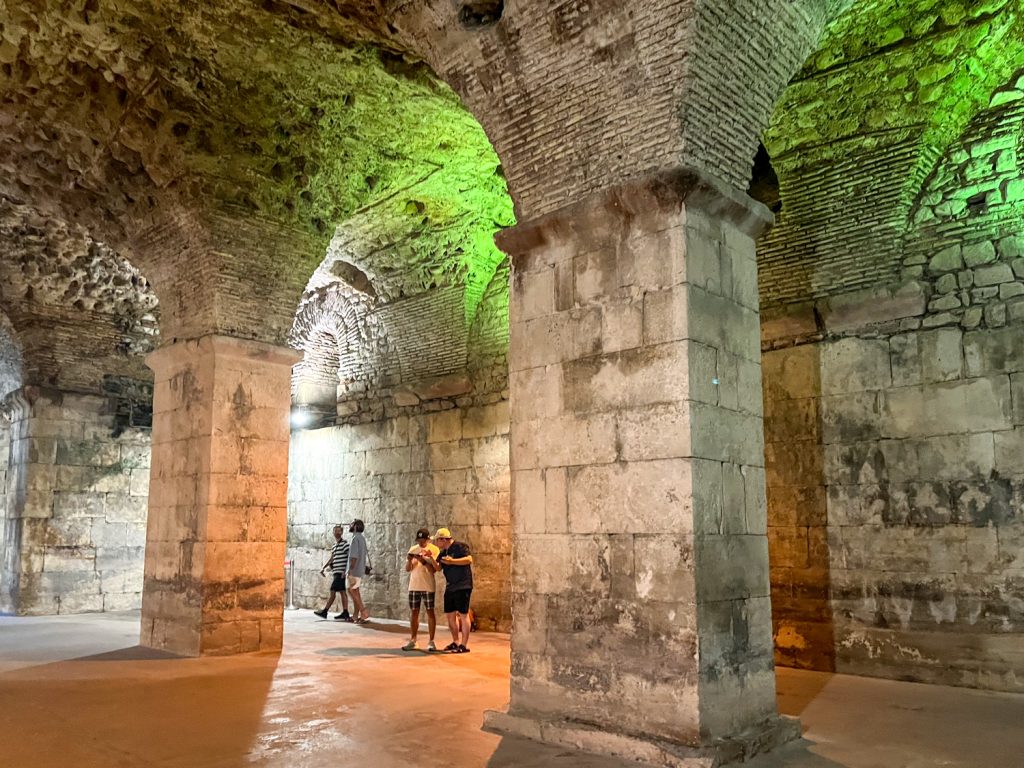Les caves du palais de Dioclétien